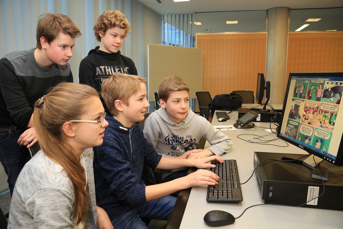 Medienscouts des Gymnasiums St. Mauritz absolvierten mit sieben weiteren Schulteams einen Aufbauworkshop zu aktuellen Trends im Medienbereich. (Foto: Stadt Münster)