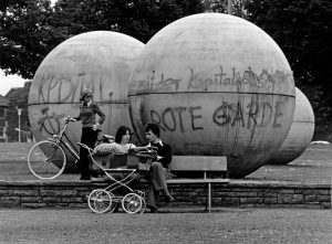 Eindruck von den Skulptur Projekten Münster 1977: „Giant Pool Balls“ von Claes Oldenburg. (Foto: Berthold Socha)