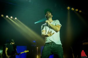 Mark Forster wirbelte sich durch seinen Auftritt im Jovel. (Foto: th)