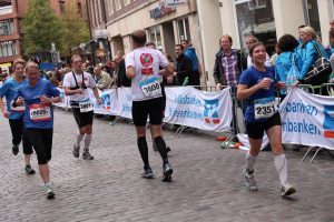 Rückwärtsläufer Markus Jürgens beim Münster Marathon 2014. (Foto: Hubertus Festring)