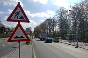 Auch an der Grevener Straße wird während der Sommerferien gebaut. (Foto: Tanja Sollwedel)