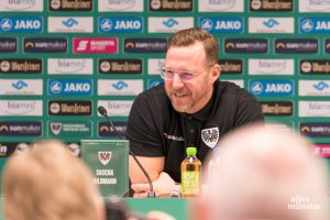 Der neue Trainer Sascha Hildmann soll den SC Preußen Münster vor dem Absturz in die Regionalliga bewahren. (Foto: Carsten Pöhler)