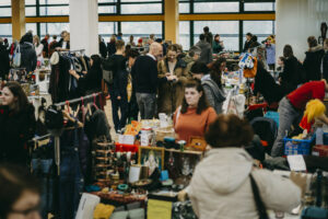 Der Indoor-Flohmarkt "Besitzerwechsel" kommt in die Mensa am Ring. (Foto: Anna Biskupic)