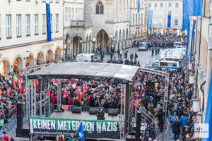 Für Samstag ruft das Bündnis „Keinen Meter den Nazis“ wieder zur Demo gegen eine Versammlung der AfD im historischen Rathaus auf. (Archivbild: Carsten Pöhler)