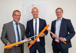 Gemeinsam für schnelles Internet in den bislang unterversorgten Gebieten Münsters (v.l.): Stadtrat Wolfgang Heuer, Stadtwerke-Geschäftsführer Sebastian Jurczyk und Breitbandkoordinator Christian Tebel. (Foto: Stadtwerke Münster)