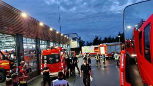 Die Feuerwehr Münster am Sammelpunkt Drensteinfurt. (Foto: Feuerwehr Münster)