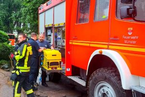 Kräfte aus Münster unterstützten nach dem Starkregen im Raum Aachen. (Foto: Feuerwehr Münster)