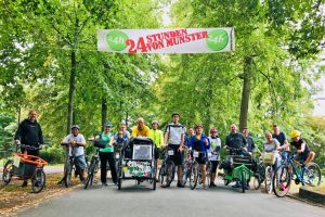 24 Stunden mit dem Fahrrad über Münsters Promenade: Die Teams freuen sich, wenn es am Samstag losgeht. (Foto: 24 Stunden Promenade)
