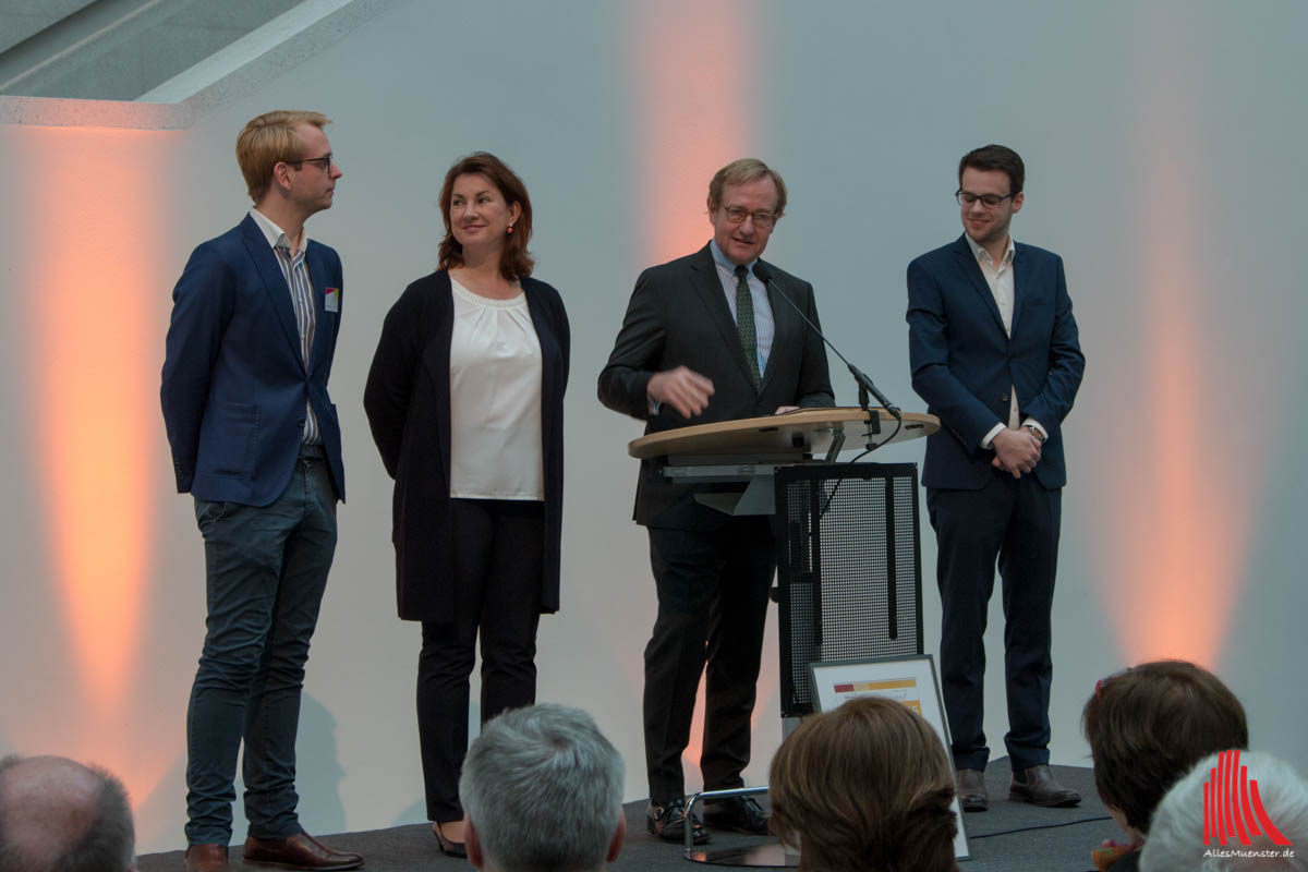 Malte Jung (rechte und linke Hand von der Geschäftsführung) - Sabine Mensing ( Geschäftsführerin)- Matthias Lückertz (Vorstand) - Patrick Karmann Vorstand der Jungen Freunde (Foto: cb)