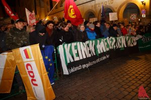 Die Organisatoren der Gegendemo zählten über 10.000 Gäste. (Foto: cabe)