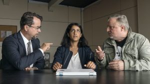 Die ermittelnde Kommissarin aus Hamburg Annika Kröger (Banafshe Hourmazdi) hat genug von Boerne (Jan Josef Liefers, li.) und Thiel (Axel Prahl). (Foto: WDR / Thomas Kost)