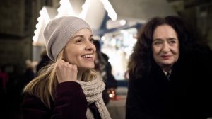 Im neuen Münster-Tatort "Väterchen Frost" hat Thiels Assistentin Nadeshda Krusenstern (Friederike Kempter, li) nicht mehr viel zu lachen: Sie wird kurz vor Heilig Abend entführt. (Foto: WDR/Martin Valentin Menke)