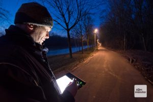 Die adaptive Beleuchtung auf der Teststrecke am Kanal. (Foto: Michael Bührke)