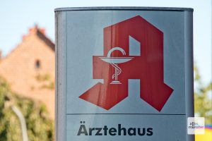 Bislang haben Ärzte und Apotheker relativ harmonisch zusammengearbeitet. Der Vorstoß der Apotheker beim Thema Impfen könnte dies ändern (Foto: Michael Bührke)