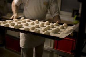 Wer in der Bäckerei arbeitet, macht einen systemrelevanten Job. Der soll jetzt besser bezahlt werden, fordert die Gewerkschaft NGG in der laufenden Tarifrunde für die Branche in Nordrhein-Westfalen. (Foto: NGG)