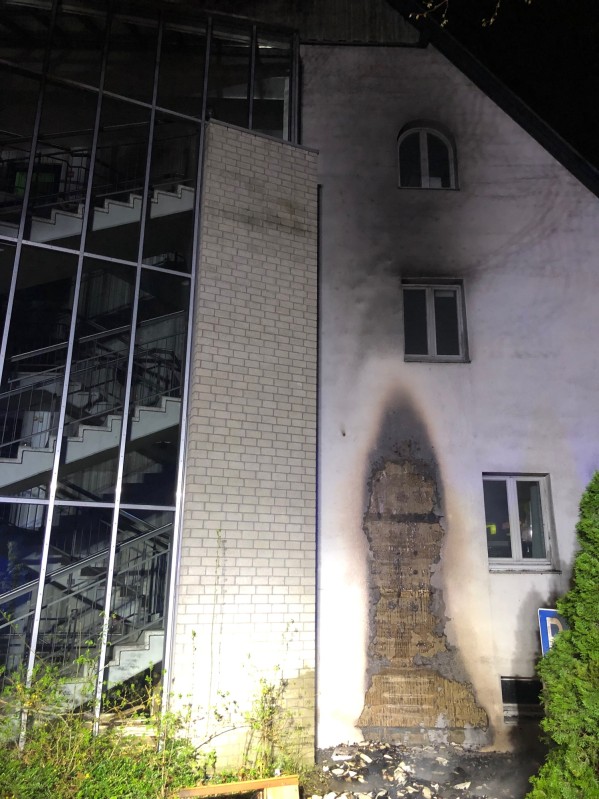 Die Brandstiftung in der Bennostraße verursachte einen erheblichen Gebäudeschaden am Bennohaus. (Foto: Polizei Münster)