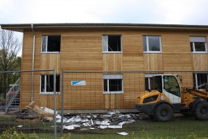 In dieser Flüchtlingsunterkunft zündeten Unbekannte mehrere Brandsätze. (Foto: privat)