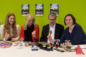 Freuen sich auf die Eröffnung der Ausstellung am Samstag (v.l.): Volontärin Theresa Seifert, LWL Kulturdezernentin Dr. Barbara Rüschoff-Thale, Museumdirektor Dr. Hermann Arnhold und Kuratorin Ingrid Fisch. (Foto: ml)