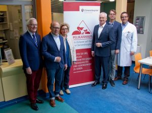 Dr. Ralf Scherer, Prof. Dr. Peter Witte, Dr. Martina Klein, Michael Schmidt, Hartmut Hagmann und Dr. Otfried Debus (v.l.) freuen sich auf das Projekt "Pelikanhaus". (Bild: Pressefoto)