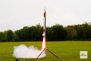 Mit einer solchen Rakete wurde der Satellit der vier Schüler aus Münster am 25. September letzten Jahres gestartet (Foto: Bührke)