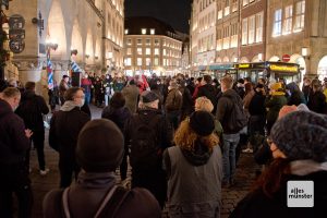 Am vergangenen Montag seien mehr als 400 Teilnehmende dem Aufruf des Bündnisses gefolgt, teilte dessen Sprecher Carsten Peters mit. Dieses Bild entstand vor zwei Wochen. (Foto: Michael Bührke)