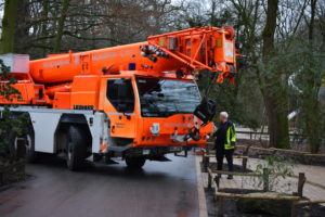 Für die teils großen Fahrzeuge der Feuerwehr ist an manchen Stellen im Zoo nur wenig Platz. (Foto: Allwetterzoo)