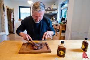 Das Steak ist auf den Punkt gegrillt und der Rub duftet aromatisch. (Foto: mb)