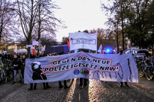 Das „Münsteraner Aktionsbündnis gegen das Polizeigesetz" hatte zum Protest gegen das neue Polizeigesetz aufgerufen. (Foto: Rythm of Resistance Münster)