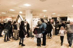 Der Design Gipfel Weihnachtsmarkt kommt in die Mensa am Ring. (Foto: Julian Kuhnke)