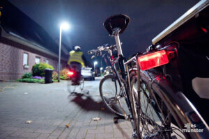 Sehen und gesehen werden - mit einem guten Fahrradlicht kommt man auch im Winter sicher ans Ziel. (Foto: Michael Bührke)