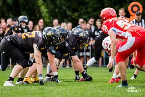 Die Blackhawks beim Stadtderby gegen die Münster Mammuts 2019. (Foto: Claudia Feldmann)