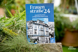 Das Buch "Frauenstraße 24 - Geschichte einer erfolgreichen Besetzung". (Foto: Bührke)