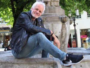 Ernst Hofacker am Lambertibrunnen. (Foto: Christoph Wüllner / Münster! Magazin)