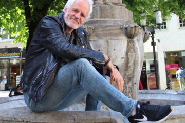 Ernst Hofacker am Lambertibrunnen. (Foto: Christoph Wüllner/Münster!Magazin)