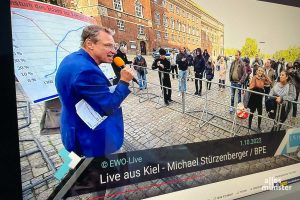 "Pax Europa"-Kopf Michael Stürzenberger bei einer Veranstaltung in Kiel. (Foto: Screenshot / YouTube)