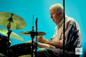 Der niederländische Schlagzeuger Han Bennink begeisterte auch als 80-jähriger wieder einmal das Publikum in Münster. (Foto: Michael Bührke)