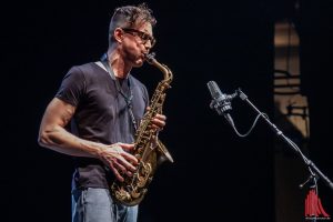 Westfalen-Jazz-Preisträger Florian Walter bei seinem kurzen Saxophon-Solo im Großen Haus. (Foto: Stephan Günther)