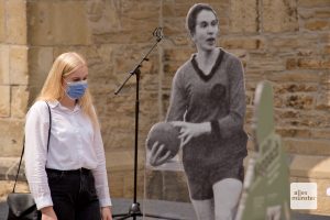 Lebensgroße Skulpturen erinnern an das Leben jüdischer Sportlerinnen und Sportler (Foto: Michael Bührke)