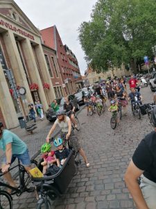 Durchfahrt in der Königsstraße (Foto: Kidical Mass Münster)