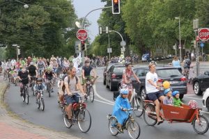 Start der Demo am Aegidii-Tor. (Foto: Kidical Mass Münster)