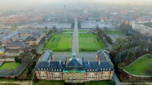 Schloss Platz Kultur 2020: Der Schlossplatz soll an Attraktivität gewinnen. (Foto: Drones Photography)