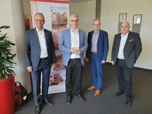 Die Leitungen der Arbeitsagentur Ahlen-Münster und der DRV Westfalen streben für Ihre Kunden eine noch engere Zusammenarbeit an (v.l.): Joachim Fahnemann, MdB Dr. Stefan Nacke, Christian König sowie Thomas Keck. (Foto: PM)