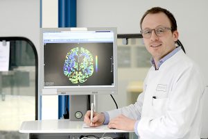 Prof. Jens Minnerup ist Erstautor der jetzt in den „Annals of Neurology“ erschienenen Studie zum Einsatz von CD-Bildern in der Schlaganfall-Diagnostik (Foto: FZ)