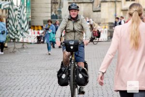 Oli radelt - in diesem Fall über den Prinzipalmarkt. (Foto: Bührke)