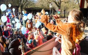 Der Kinderschutzbund Münster veranstaltete seinen zweiten Karnevals-Familienlauf am Aasee. (Foto: Anna Hünker)