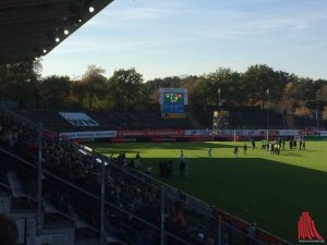 Ein sonniger Nachmittag im Preußenstadion. (Foto: Matthias Nientiedt)