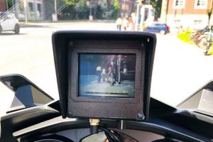 Bei der Kontrollaktion wurde auch ein Motorrad mit spezieller Videotechnik eingesetzt. (Foto: Polizei Münster)