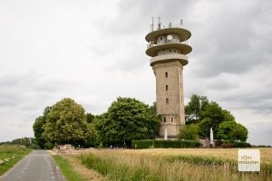 Der höchste Punkt des Münsterlandes, der Longinusturm. Auch wenn Ibbenbüren das eventuell anders sieht. (Foto: Michael Bührke)