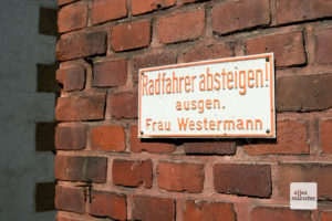 Das zweite berühmte Schild Münsters. Keine Kunst aber trotzdem schön (Foto: Michael Bührke)