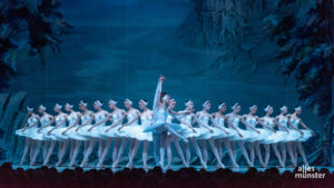 Das Staatlich Russische Ballett Moskau bezauberte das Publikum mit der klassischem Interpretation von "Schwanensee". (Foto: Thomas M. Weber)